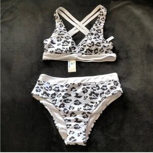 Beachsissi Black & White Leopard Print Bikini Swimsuit sz S 2 pcs